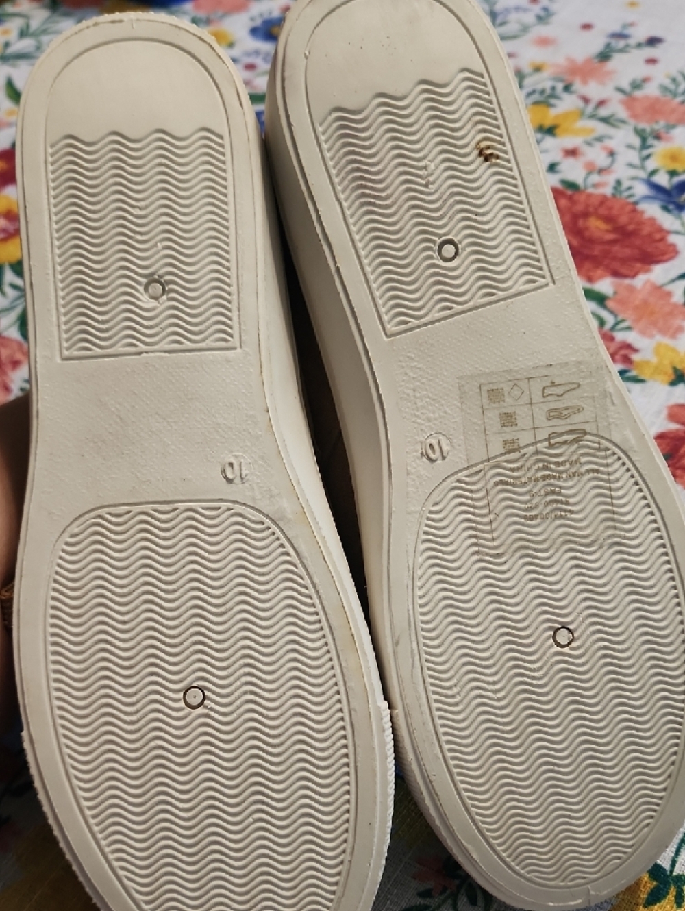 Women’s Casual Tan Canvas Sneakers - Lace-Up Comfort - Picture 4 of 5